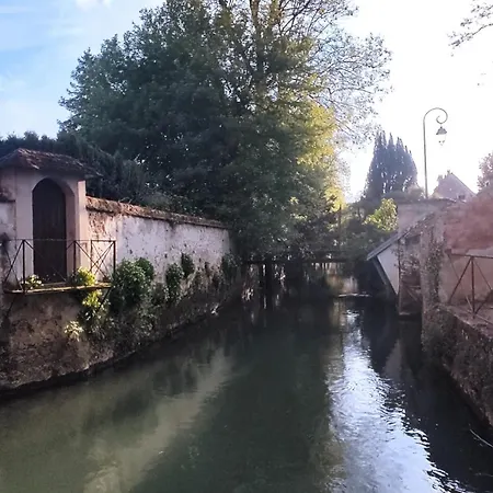 Romantic - Jardin - Proche Disneyland Paris Appartement Crecy-la-Chapelle