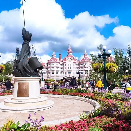 Romantic - Jardin - Proche Disneyland Paris *